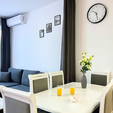 Kamelia 676 * Durres