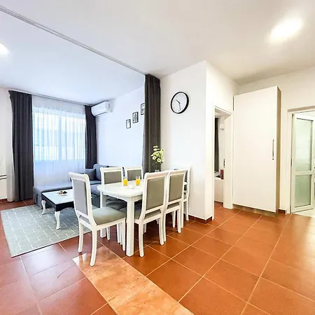 Kamelia 676 Apartment *