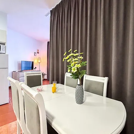 Kamelia 676 Apartment Durres