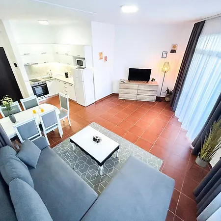 Apartment Kamelia 676 *